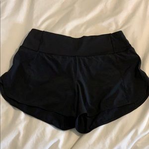 ATHLETA: Free Run Short 3.5 Black
